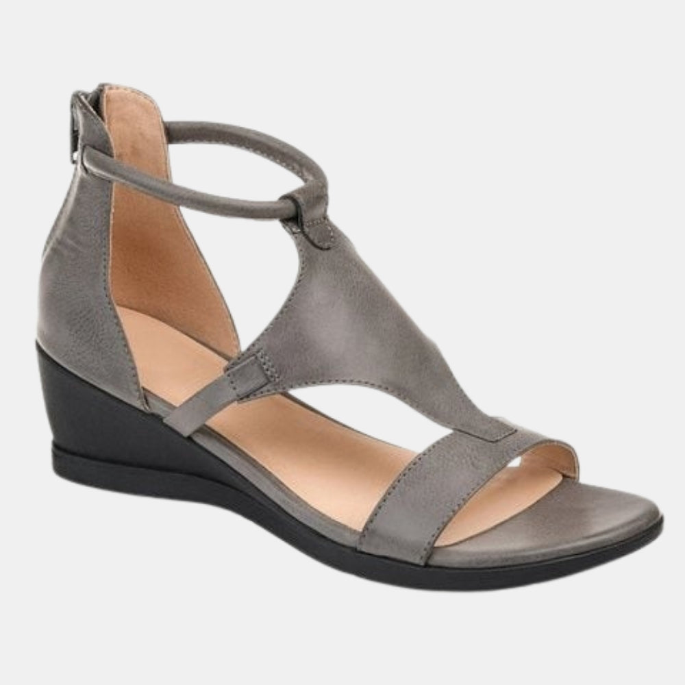 Adelia | Classic Sandals with Toe Loop Strap