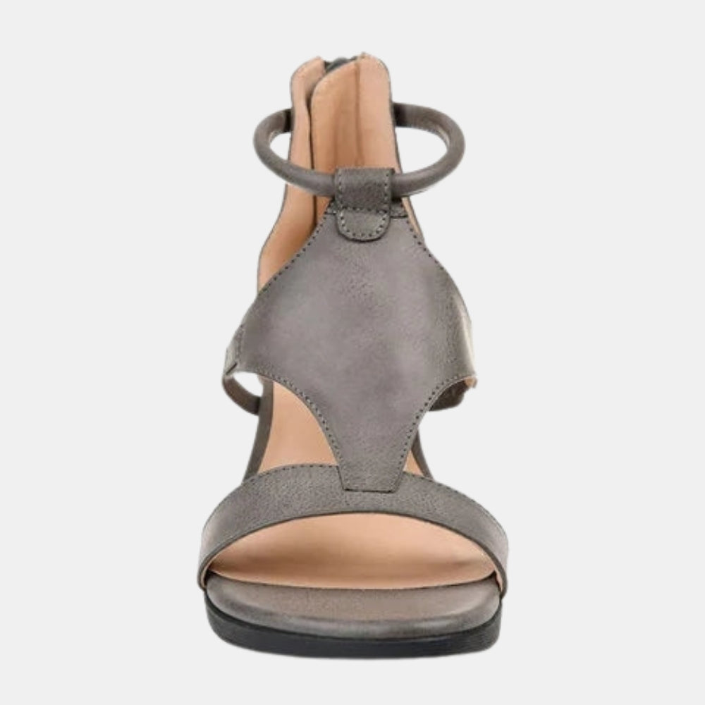 Adelia | Classic Sandals with Toe Loop Strap