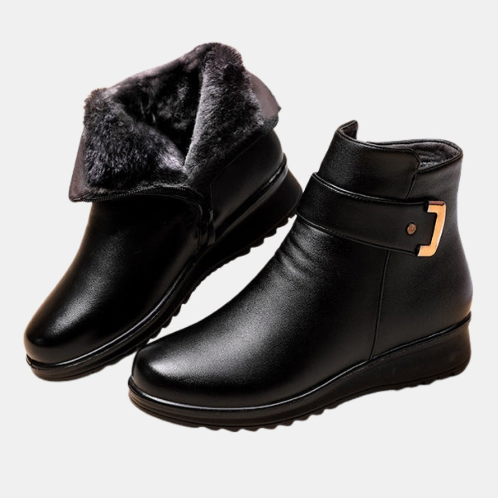Aislinn | Cozy Ankle Boots with Buckle Detail