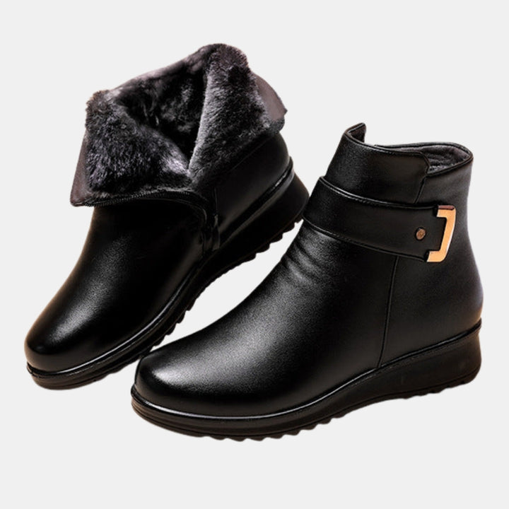 Aislinn | Cozy Ankle Boots with Buckle Detail