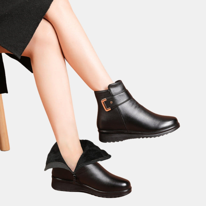 Aislinn | Cozy Ankle Boots with Buckle Detail
