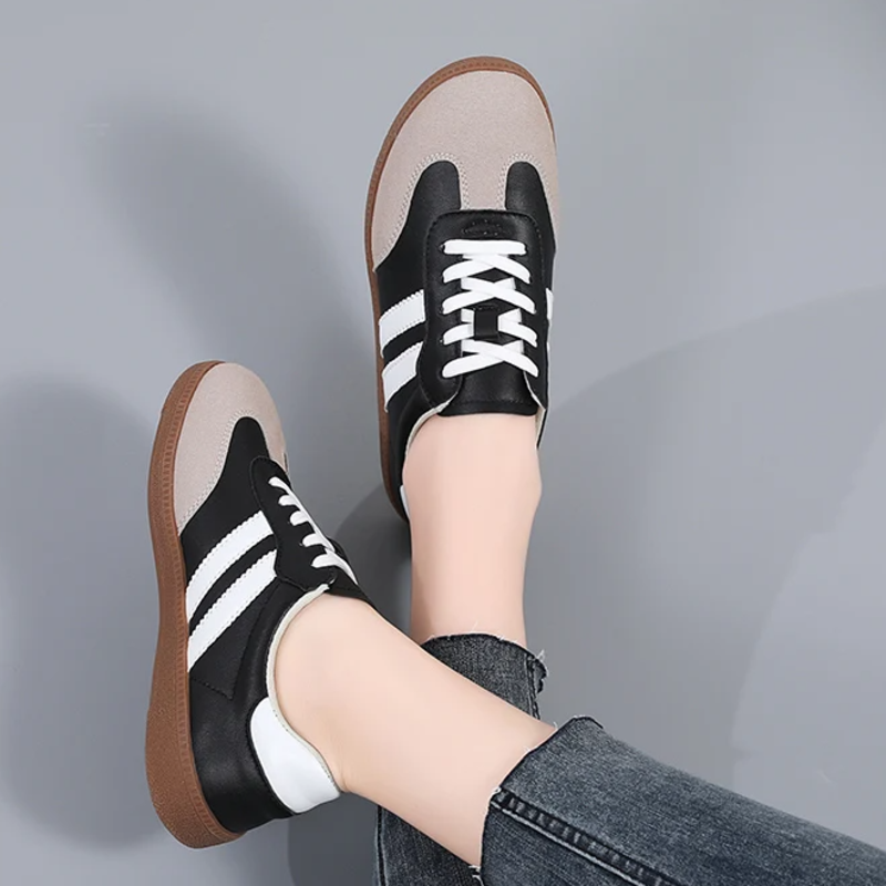 Brooke | Classic Low Top Sneakers with Stripe Detail