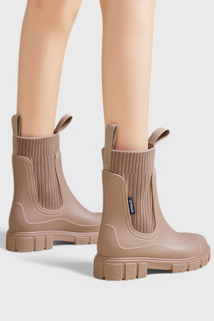 Caroline | Chelsea Boots With Lug Sole