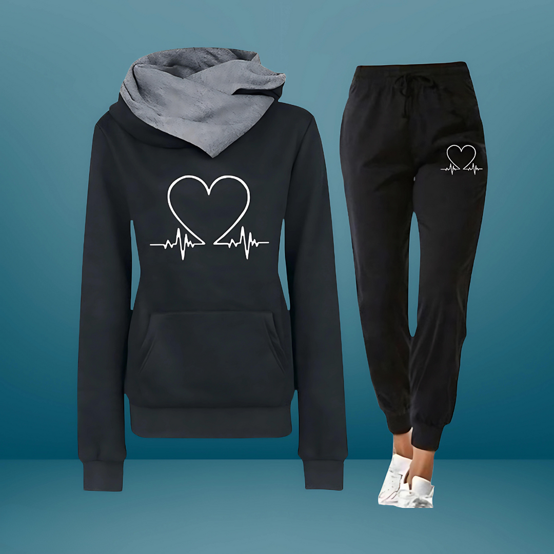 Cora | Hoodie and Jogger Set with Heart Print