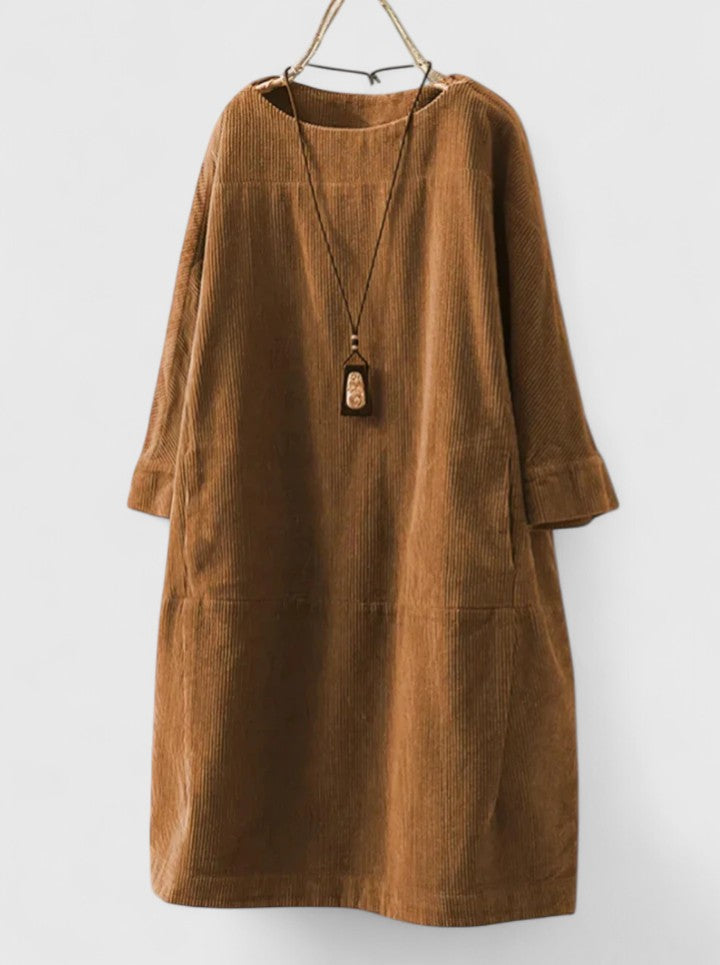 Dazmira | Relaxed Midi Dress with Long Sleeves