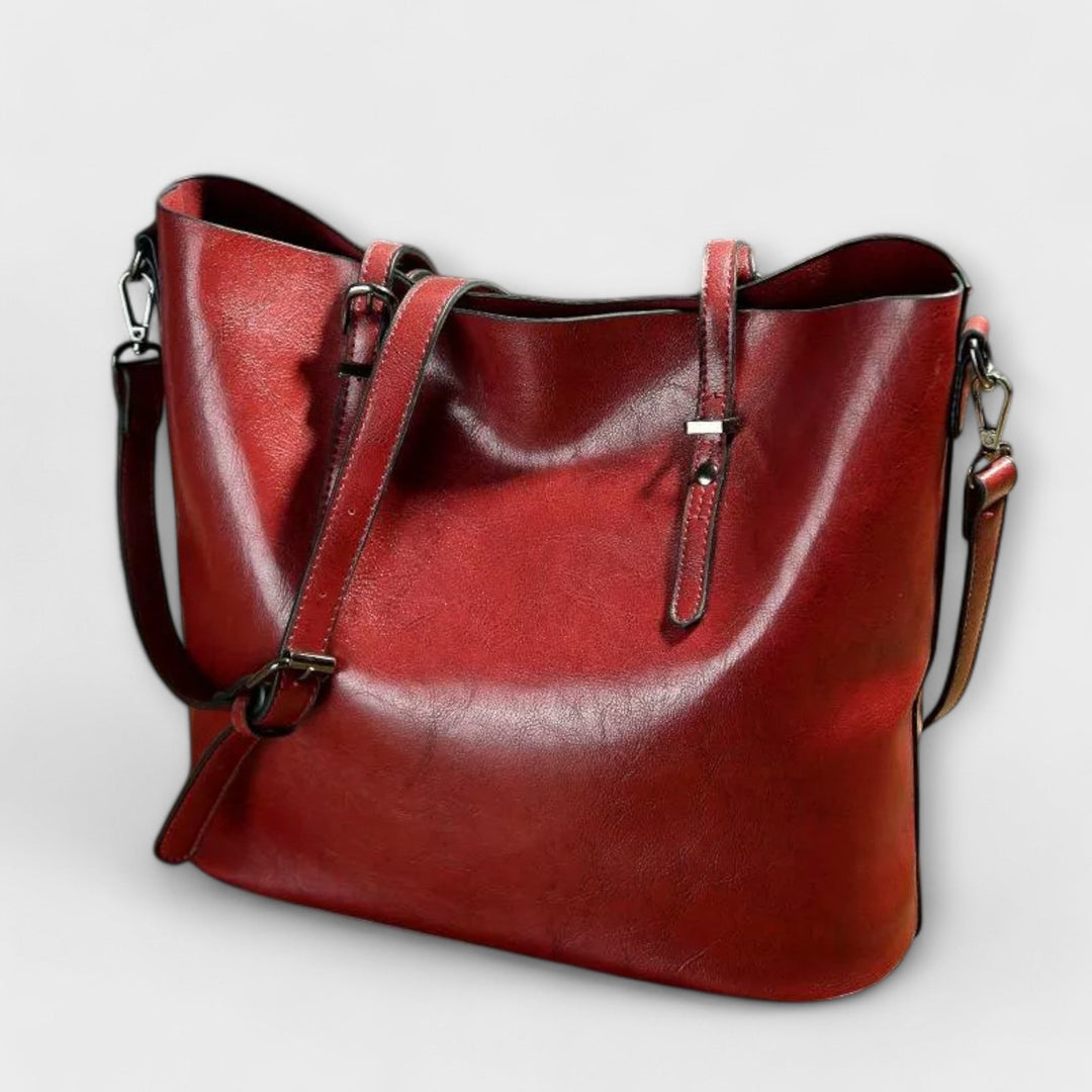 Doretta | Classic Shoulder Bag with Adjustable Strap