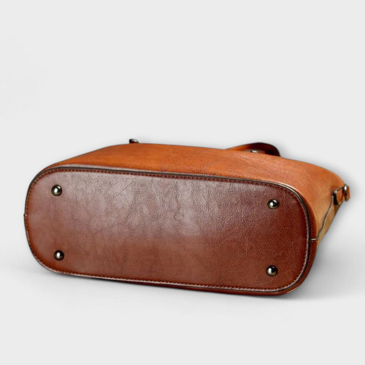 Doretta | Classic Shoulder Bag with Adjustable Strap