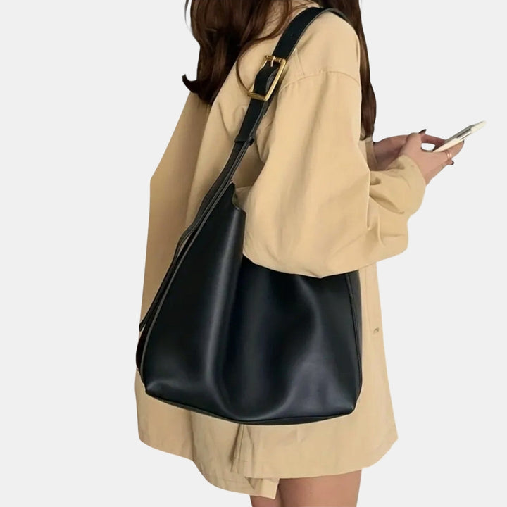 Elodia | Minimalist Shoulder Bag with Buckle Strap