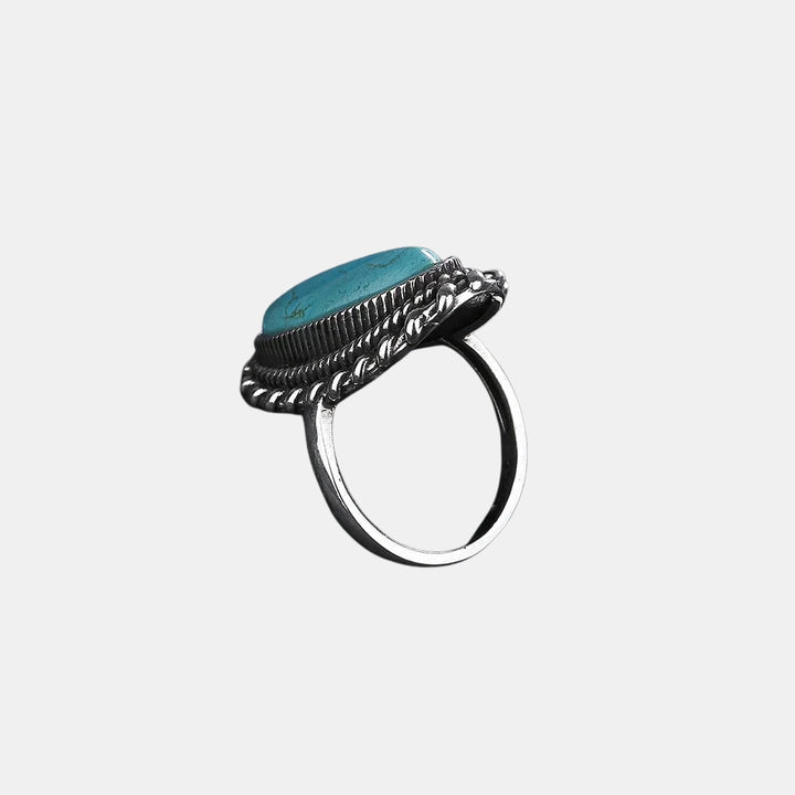 Elowyn | Statement Oval Ring with Stone Center