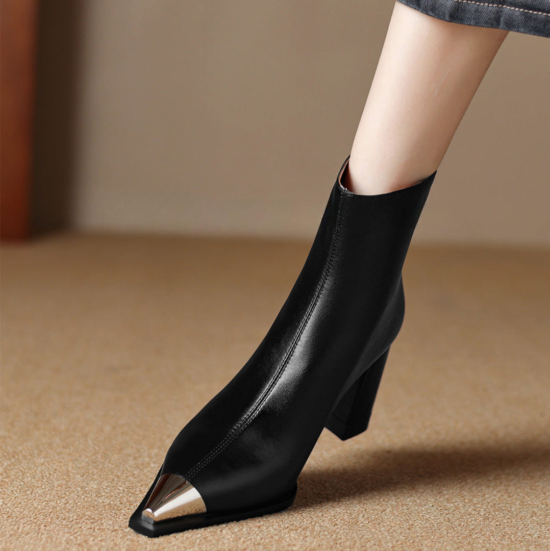 Eman | Modern Ankle Boots with Sculpted Heel Detail