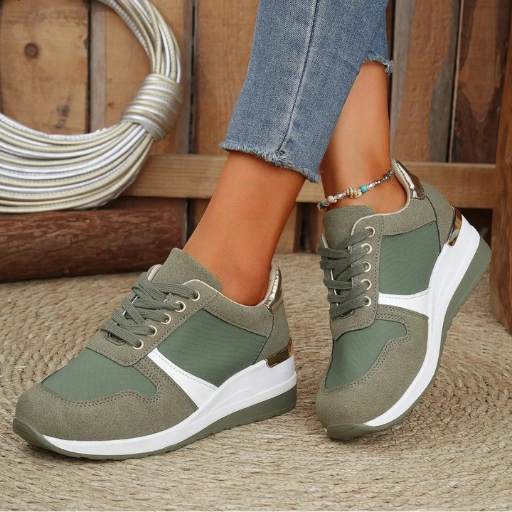 Evangeline | Classic Sneakers with Lace Up