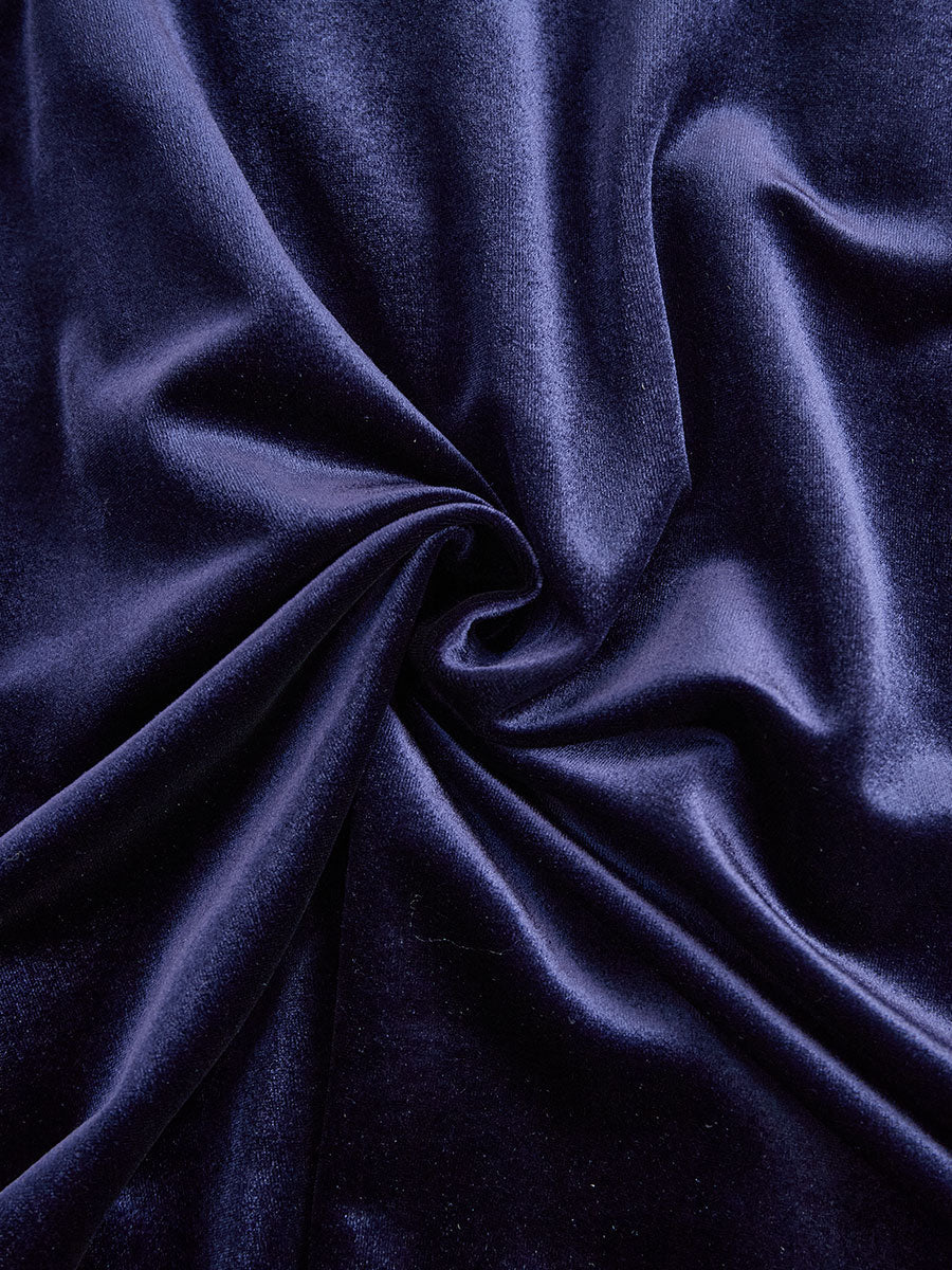 Gelyra | Classic Long Sleeve Velvet Midi Dress