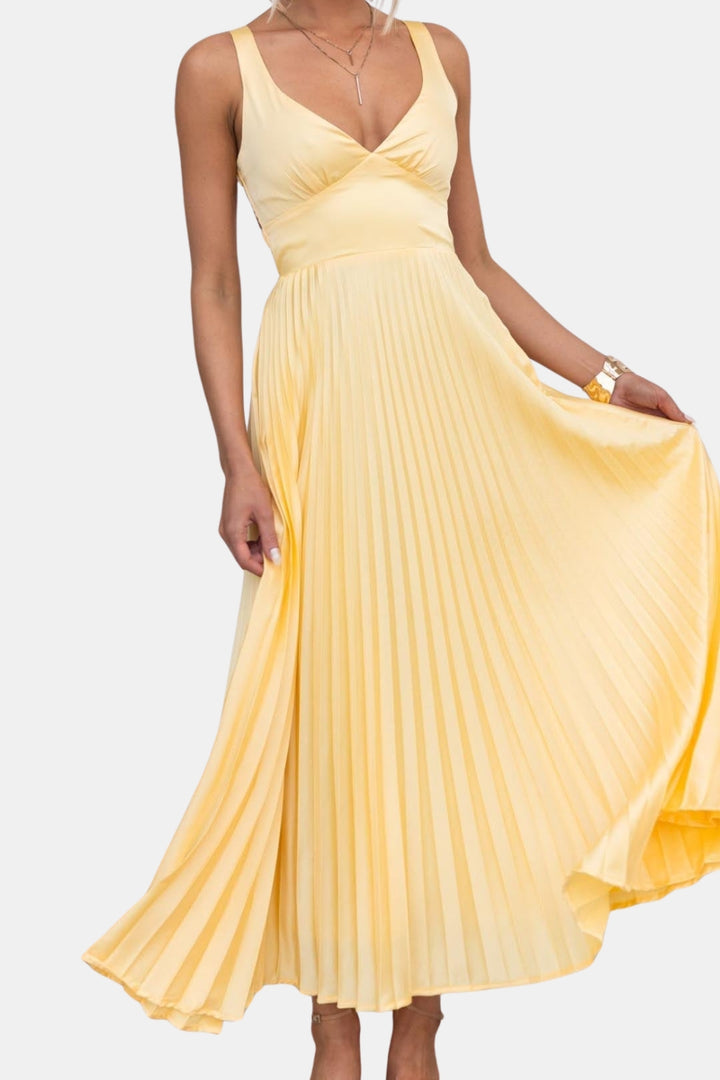 Horyndessa | Classic Pleated Midi Dress with V-Neck