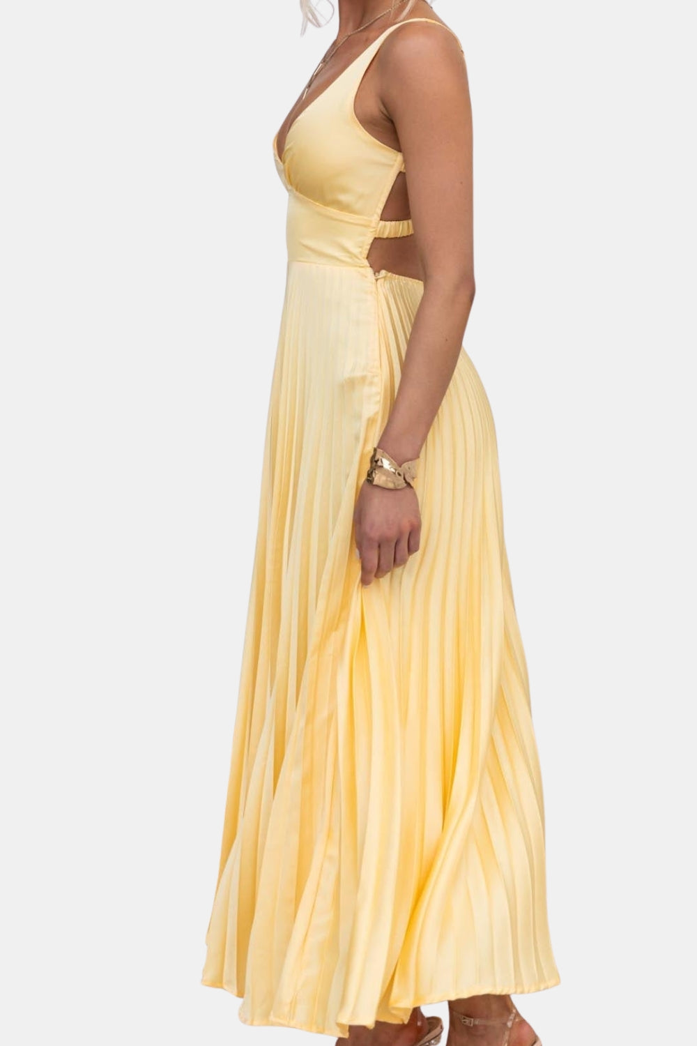 Horyndessa | Classic Pleated Midi Dress with V-Neck