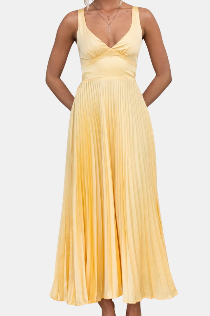 Horyndessa | Classic Pleated Midi Dress with V-Neck