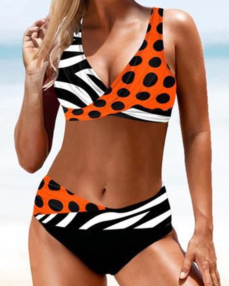Kalia | Printed Bikini Set with V Neck Top