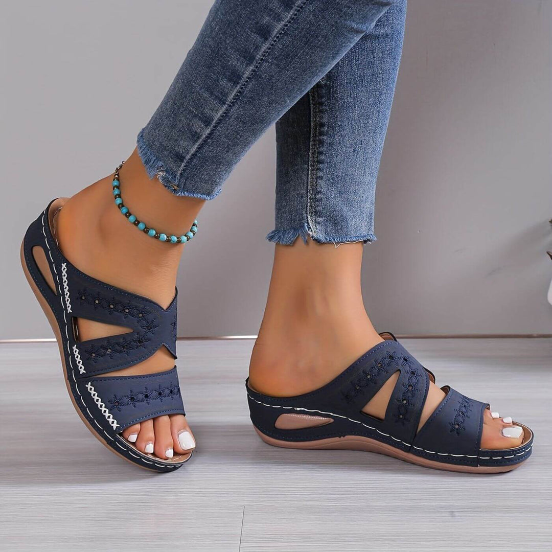 Lila | Sandals With Cutout Strap Design