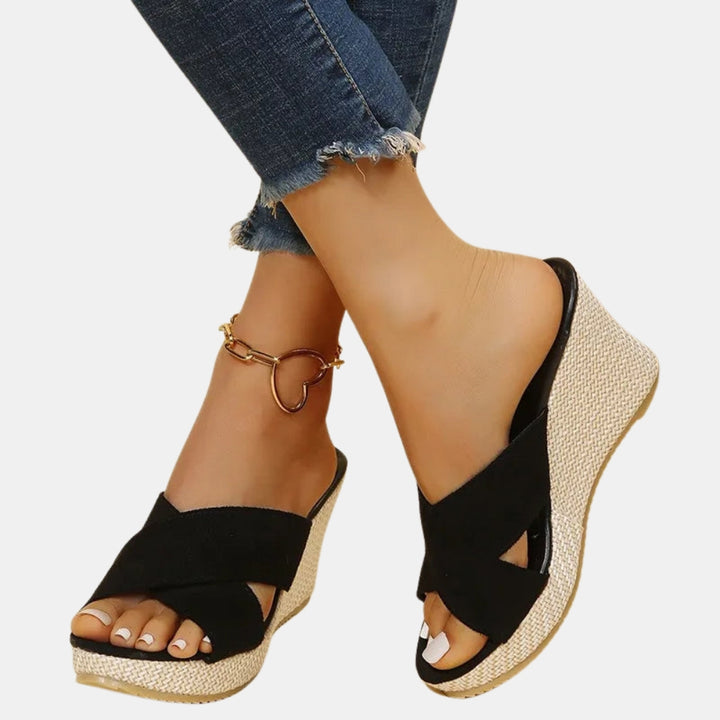 Reva | Chic Wedge Sandals with Crisscross Straps