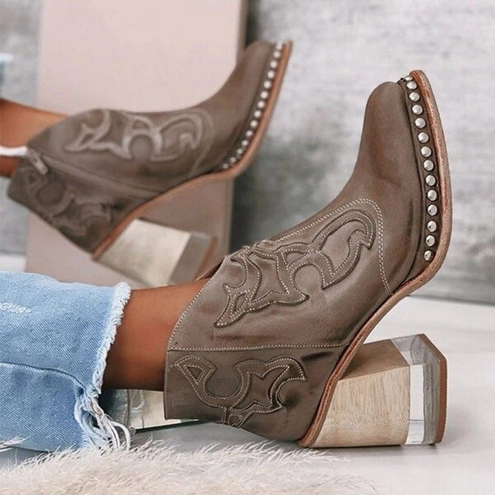 Savannah | Western Ankle Boots With Stud Detail