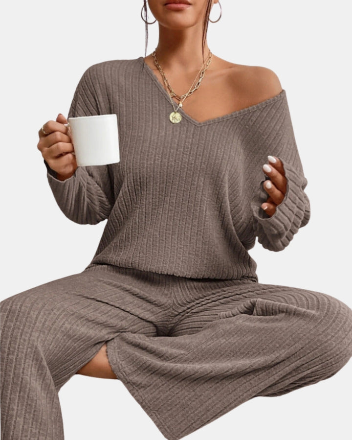 Solira | Ribbed Knit Lounge Set with V Neck