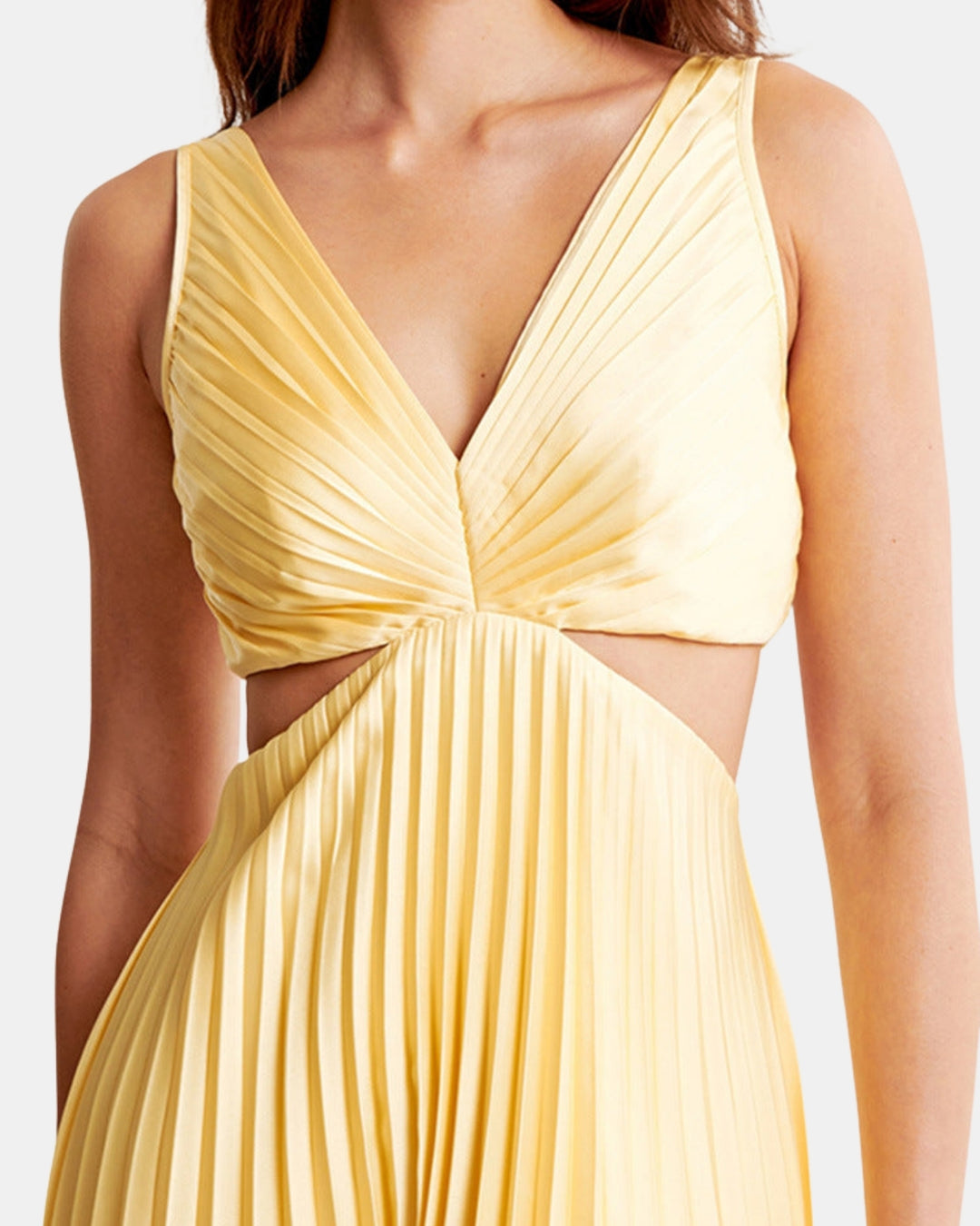 Talyvendra | Wedding Guest Pleated Cutout Midi Dress
