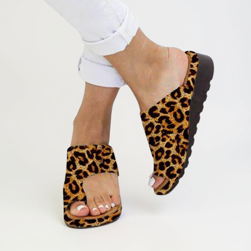 Undine | Casual Thong Sandals with Wide Strap