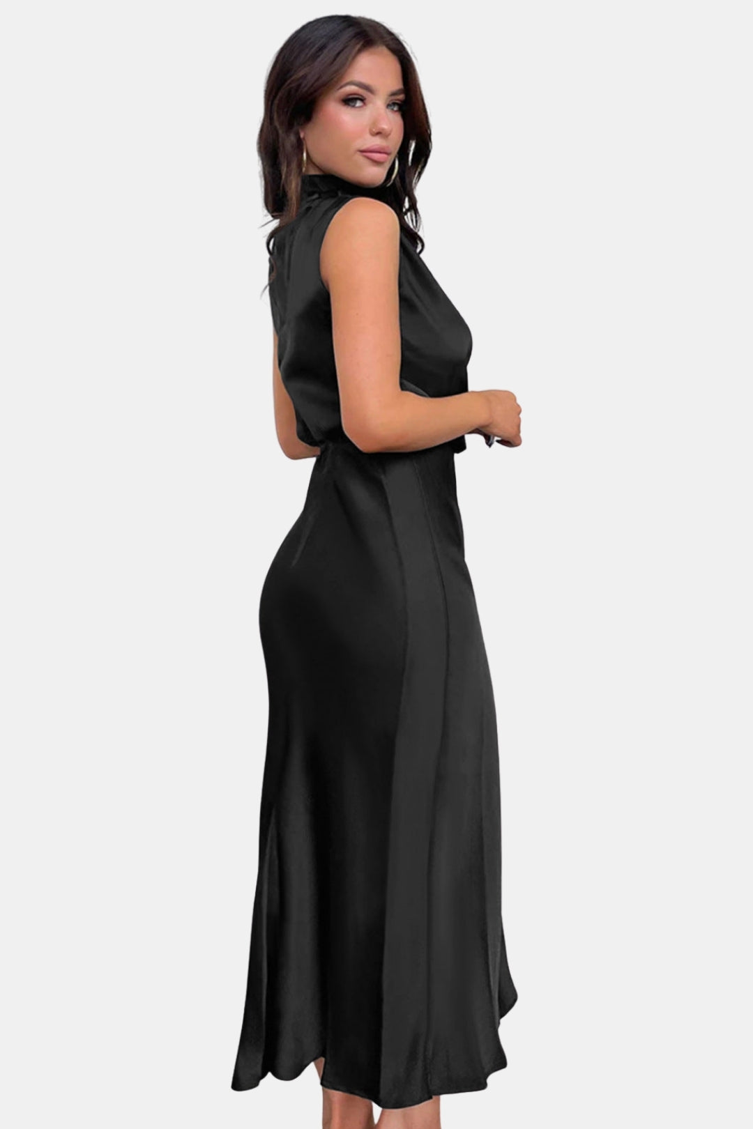 Woryndara | Elegant Halter Neck Midi Dress with Draped Bodice