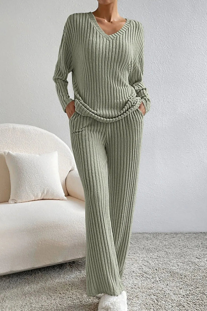 Yasmin | Ribbed Knit Set with V Neck Sweater